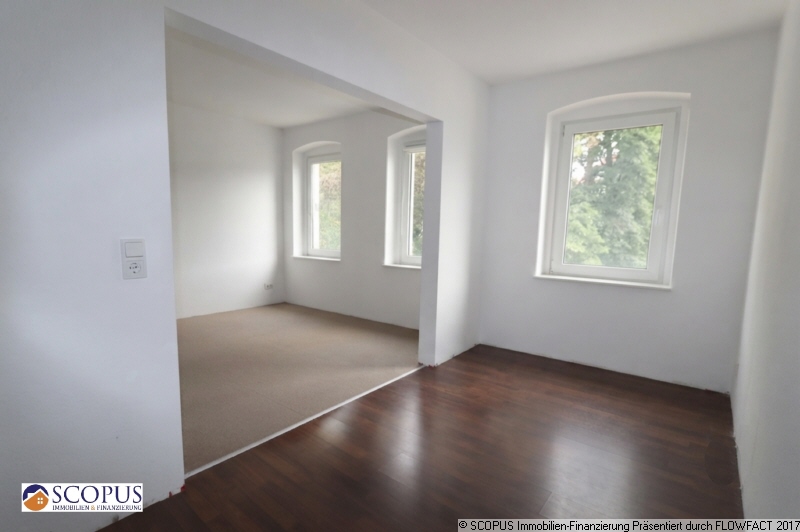 Esszimmer - Blick ins Wohnzimmer